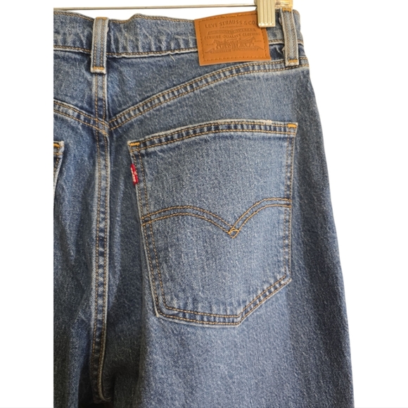 Levi's Premium High Rise Slim Straight Women's Jeans 30 Medium Wash - Picture 7 of 9